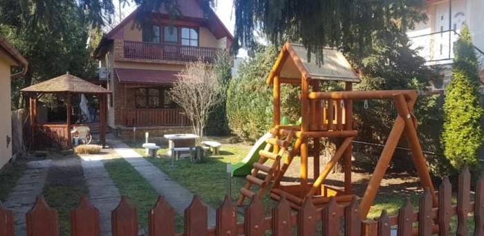 Diófa Apartman