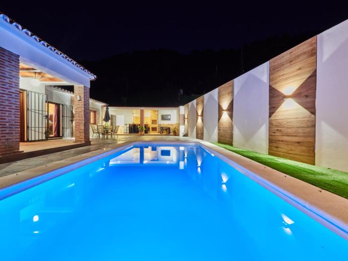 Cubos Finca El Nogal de los Montes de Malaga