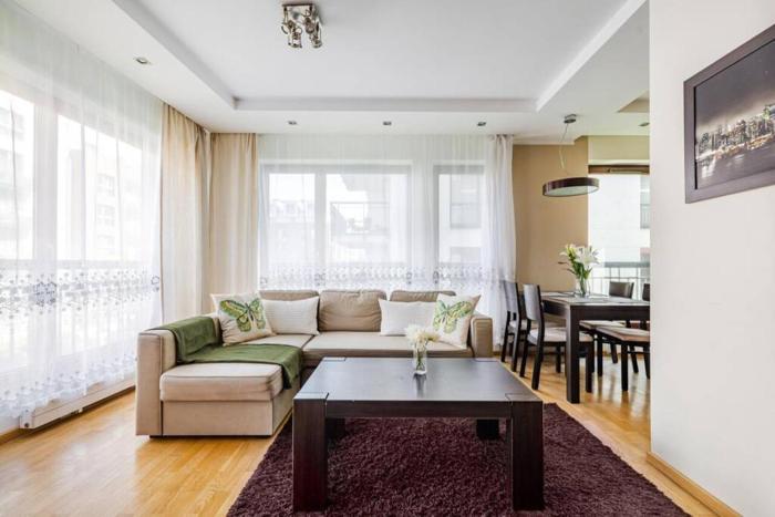Comfortable And Bright Golden ApartmentsOld TownSz746