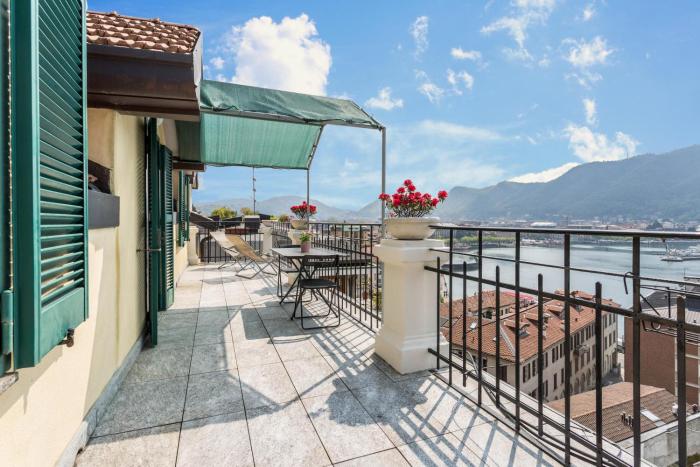 Attico Vista Lago