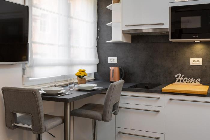 Luxury Studios & Room Five