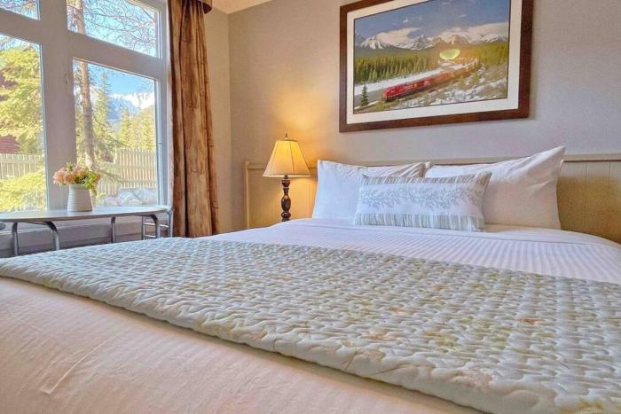 Windtower Lodge Queen Bed Suite-UGParking&Walking2DT