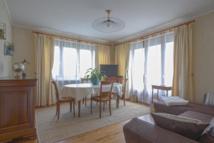 COSY HOUSE garden free parking