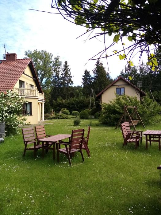 Dom blisko lasu Bartoszówka
