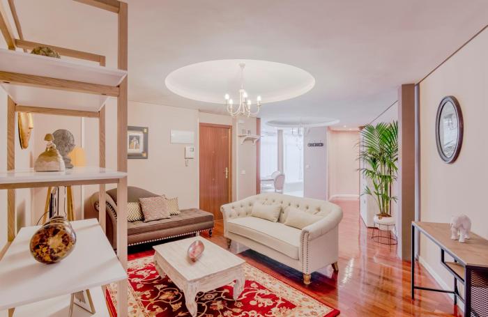 Descalzas Reales Apartment