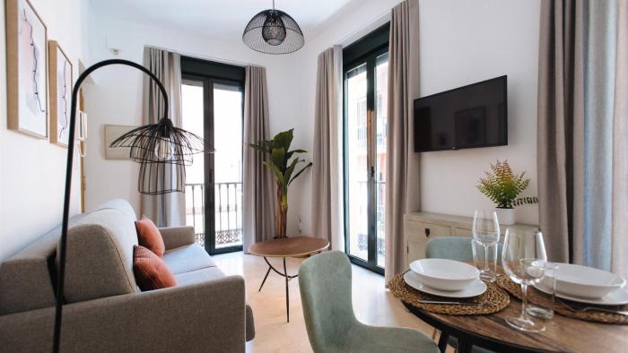 Chiqui and Vicente Suite Apartments