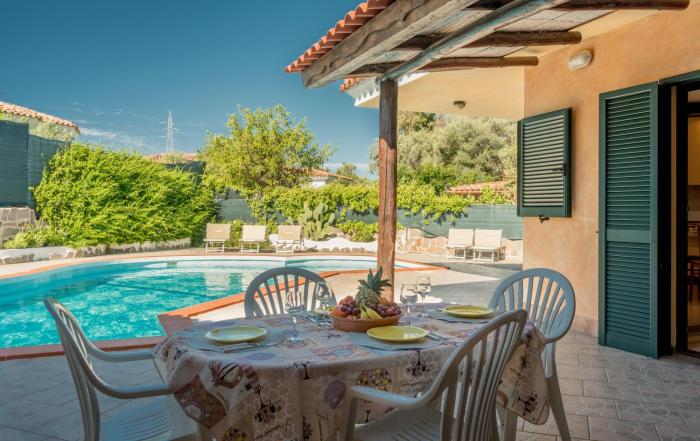 Sardinia Family Villas - Villa Chiara with private pool