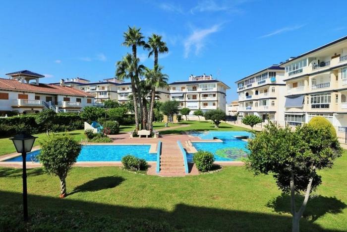 Apartamento cerca de la playa La Mata