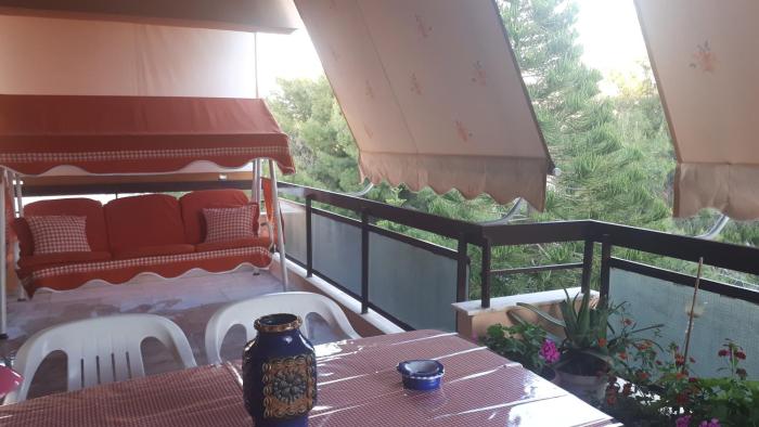 Alianthos Beach Apartment