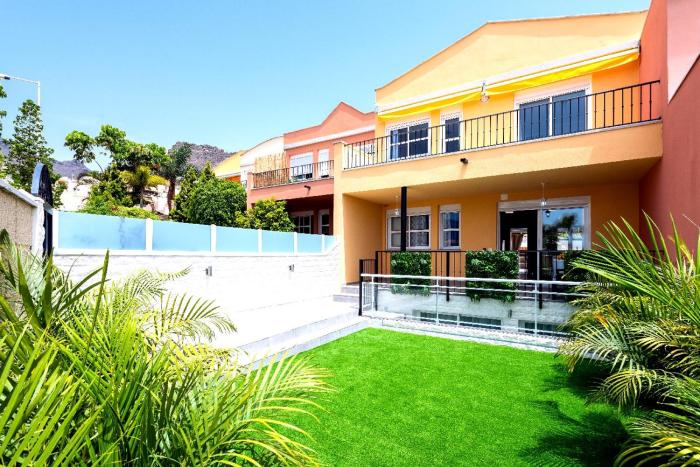 Modern 4 bedroom villa in Costa Adeje