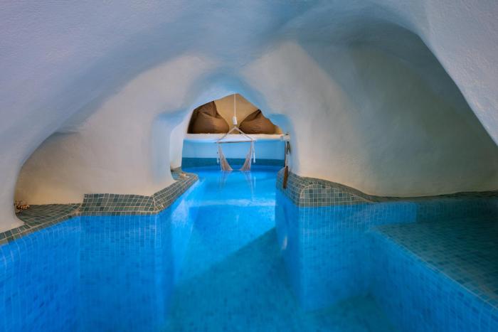 Mystagoge cave pooljacuzzi, cellar and hammam