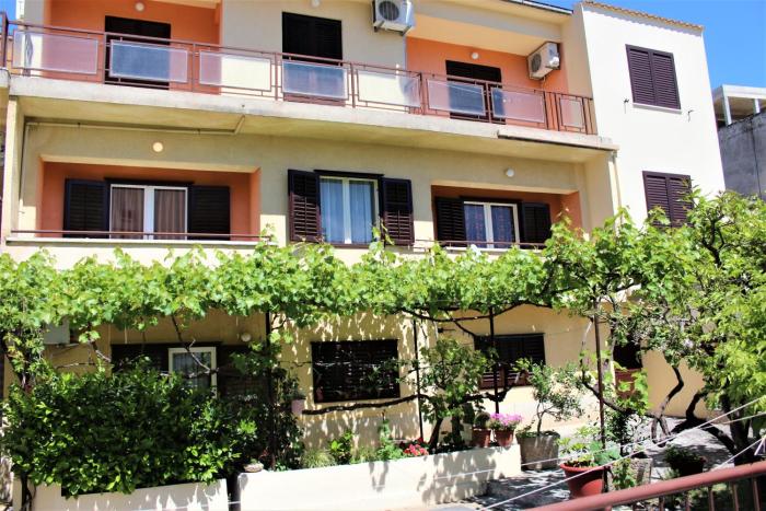 Apartments Raos