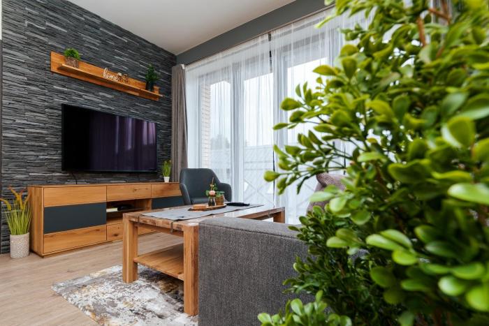 Nela by Mountain ways