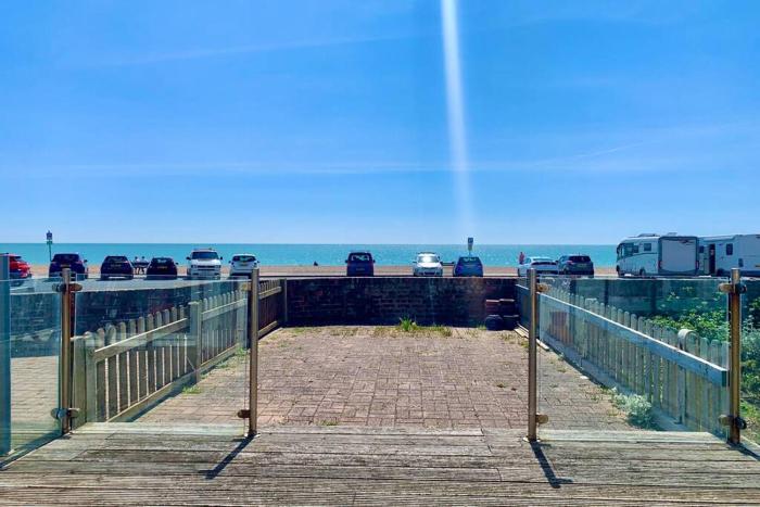 Seaview Beach house stones throws from the sea By Air Premier