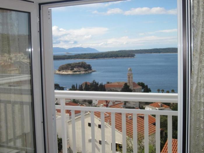 Apartment in Hvar town with sea view, terrace, air conditioning, W-LAN (3666-5)