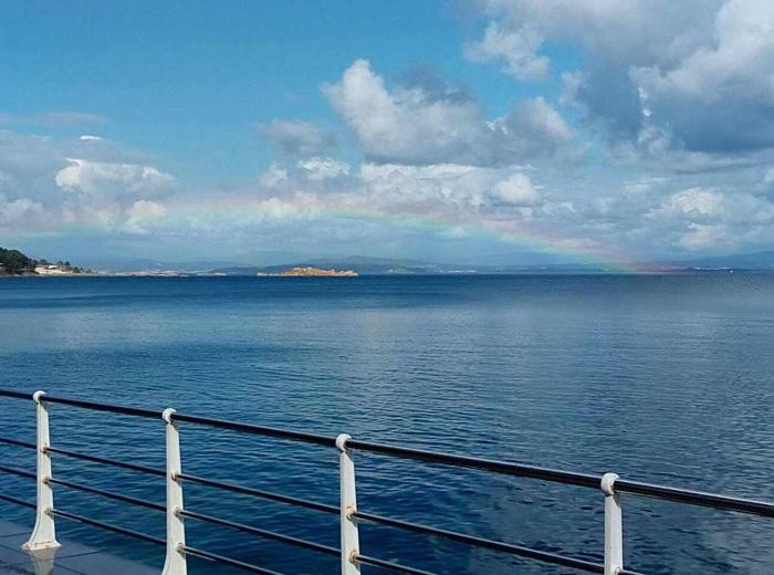 Primera línea de mar apartamento dúplex en Ribeira