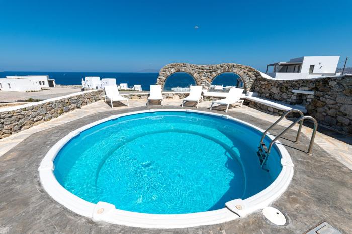 Denia Seaside Villas Mykonos, Private heated pool!