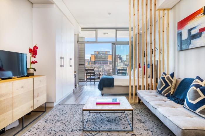 Backup-Powered Urban Sanctuary near Table Mountain