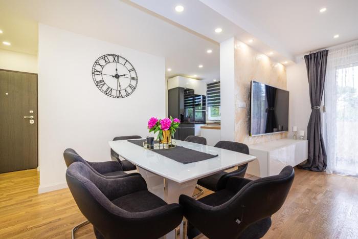 M&F Luxury Apartment