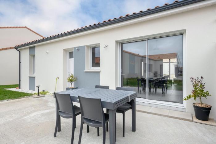 Maison avec jardin 6 adultes 1 enfant