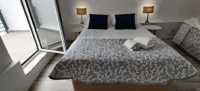 Nazaré Historic Beach House-1 minute to the beach