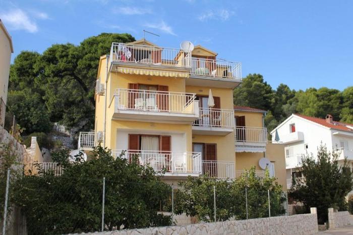 Studio Apartment in Hvar Town with Sea View, Terrace, Air Conditioning, Wi-Fi (3615-4)