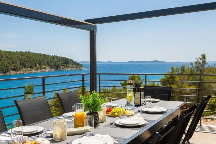 WATERFRONT SEA DREAM VILLA