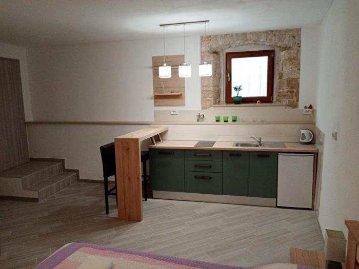 Studio apartment Iva