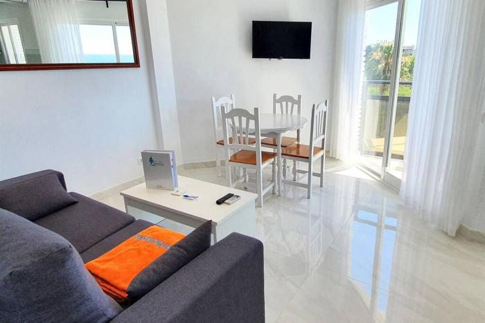 SKOL 521. Fantastic Studio on the Beachfront for Holiday Rental.