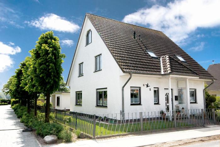 Wohnung am Schmachter See by Rujana