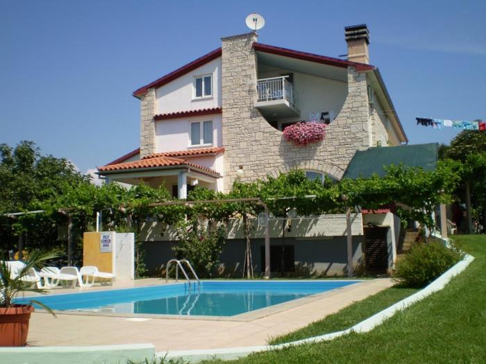 Apartment in Medulin with balcony, air conditioning, W-LAN 5216-4