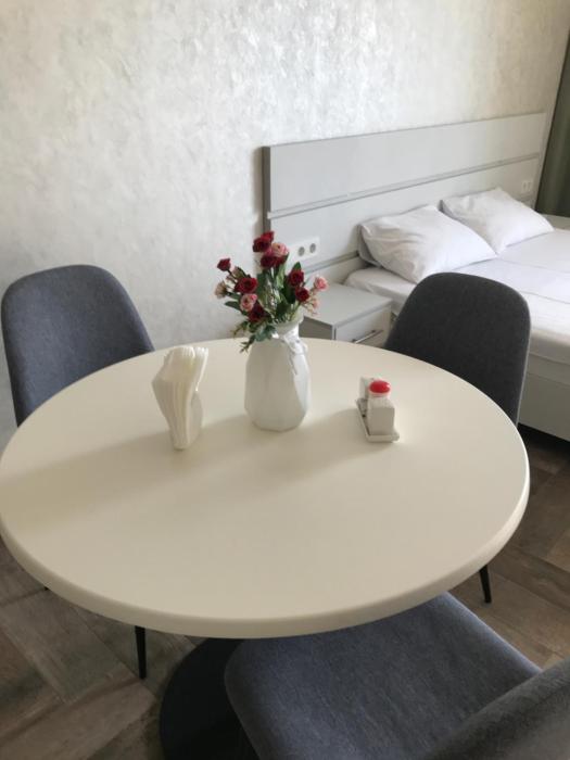 Apart Assistant on Victory