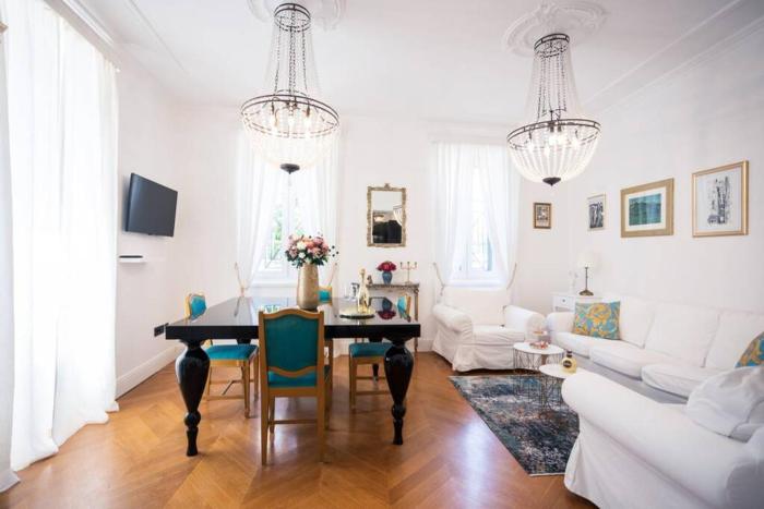 Luxurious apartment BELLA LUX in city center with FREE PARKING INCLUDED!