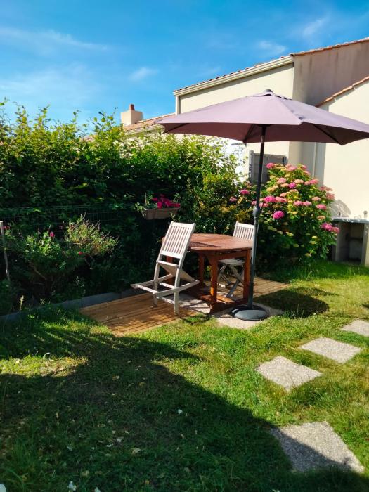 Studio cosy avec JARDIN à 2 pas de la mer Vrai lit