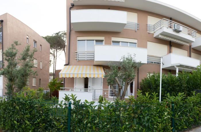 Deni Lalzi Bay Rooms