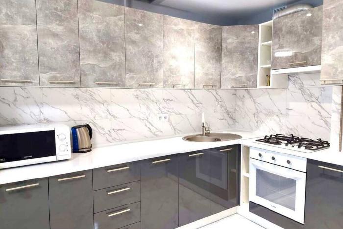 Новобудова Авалон, Стрийська