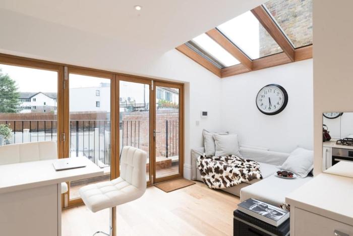 Fulham 2-Bed Apt w South Terrace near Tube