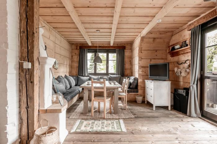 ZAKOZNAMI-Willa ELINEK