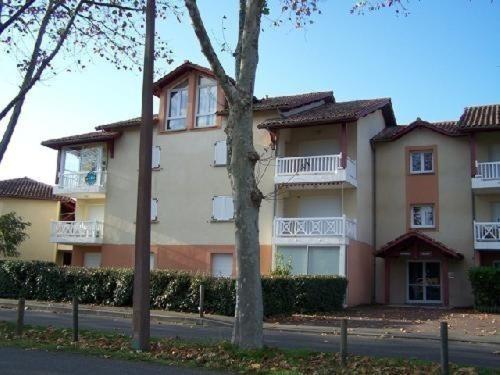 Appartement T2 ocean location avec terrasse et parking privé 200mde la plage