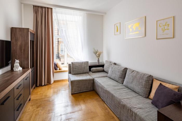 Three bedroom apartment on Rynok Square