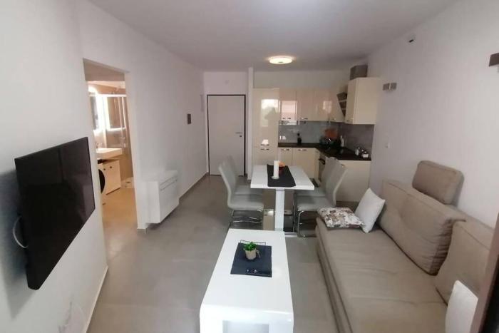 Flat Peraic Zadar