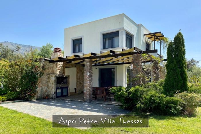 Aspri Petra Villa Rachoni - 3 bedrooms 7 guests
