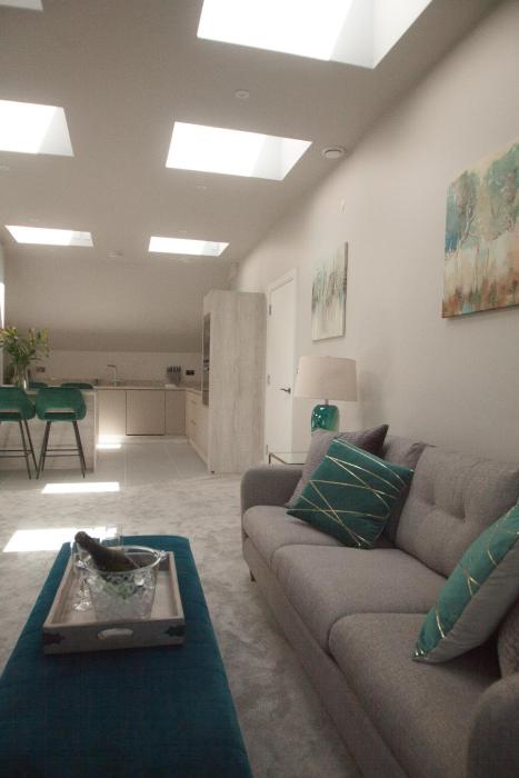 The Loft, Bootham House - luxury city centre apartment with parking space