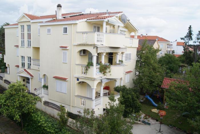 Apartments Marta - Zadar - near the sea