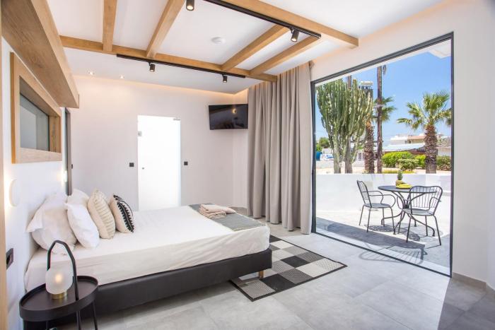 Cactus Suites