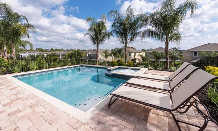 Delightful 5 Bdrm Home with Entertainment Loft at Encore