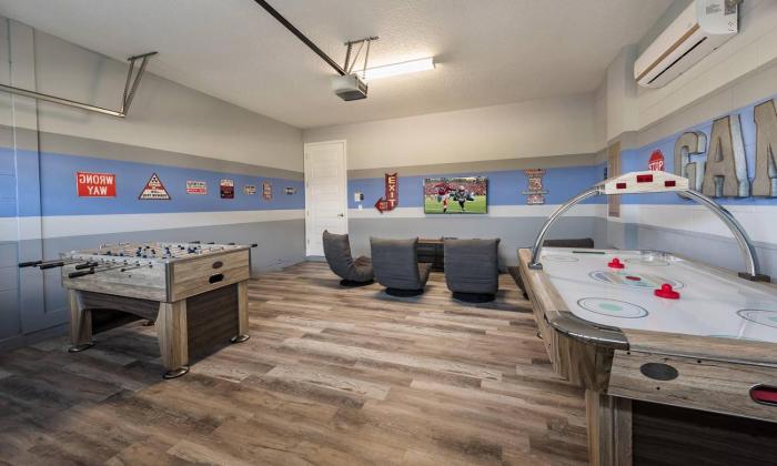 Stylish 5 Bdrm Abode with Private Pool and Spa in Encore