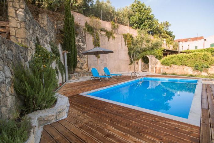 Corfu Tramezzo designers House