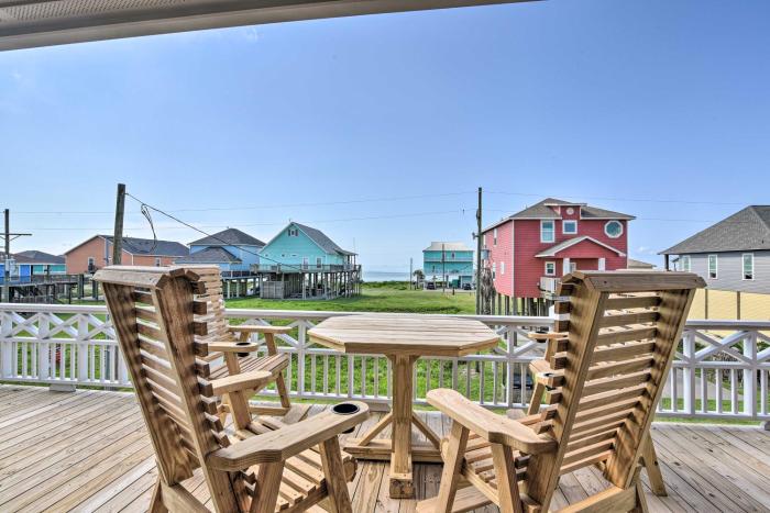 Ocean View and Wraparound Deck Crystal Beach Home!
