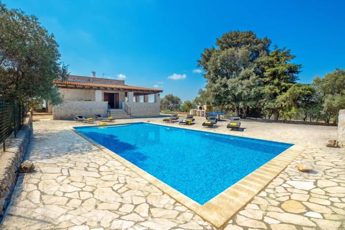 Villa Iolanda by Villa Plus